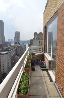 Enlarge photo 16