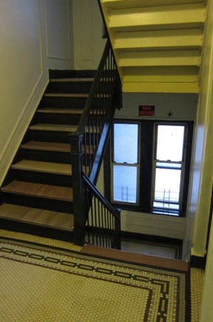 Apt 4D