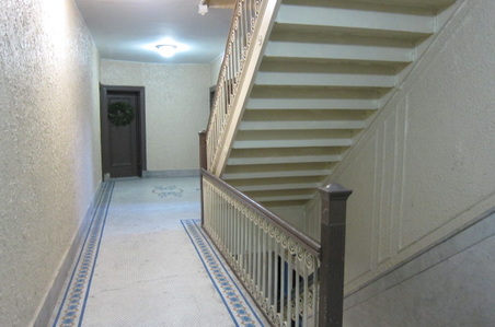 Apt 25