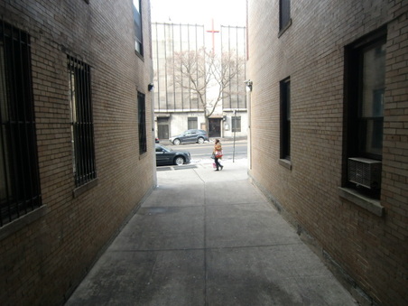 Enlarge photo 33