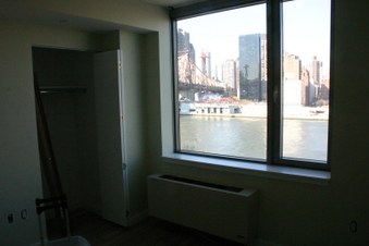 Enlarge photo 69