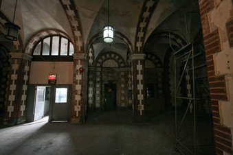 Enlarge photo 51