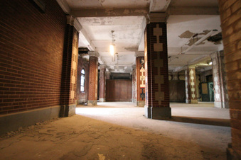 Enlarge photo 61