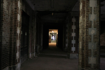 Enlarge photo 65