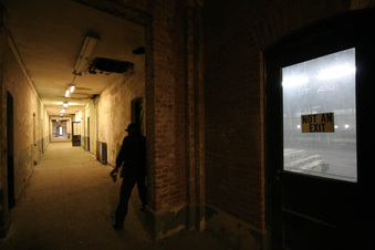 Enlarge photo 68