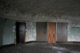 Enlarge photo 76