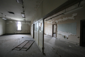 Enlarge photo 79