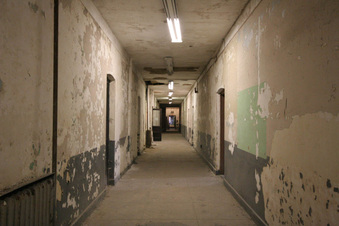 Enlarge photo 89