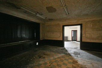 Enlarge photo 98