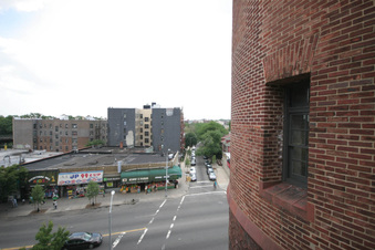 Enlarge photo 109