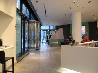 Enlarge photo 11