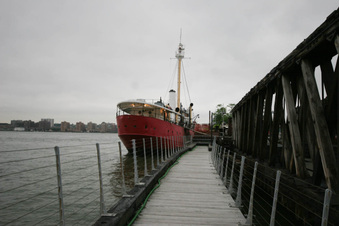 Enlarge photo 4