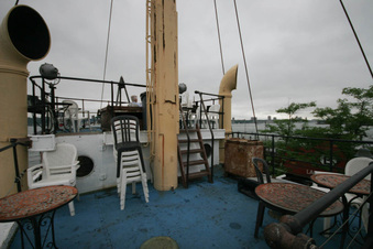 Enlarge photo 19