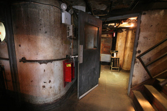 Enlarge photo 32