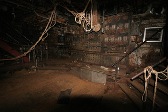 Enlarge photo 127