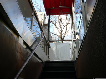 Enlarge photo 19