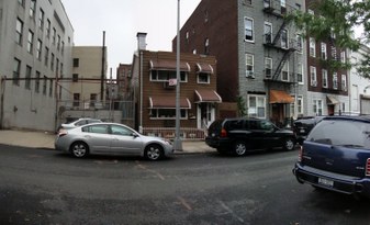 Enlarge photo 2