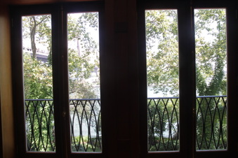 Enlarge photo 18
