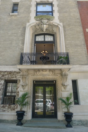 322 W. 106 St