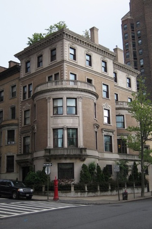 Reis Mansion - 322 West 75th Street
