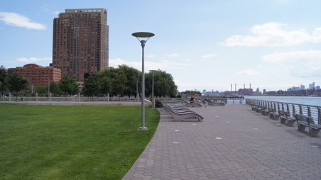 Enlarge photo 24