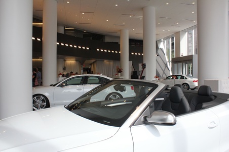 Enlarge photo 2