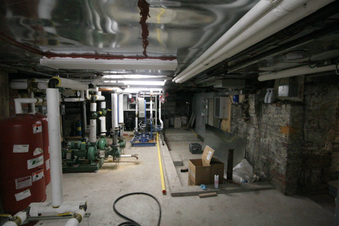 Enlarge photo 69