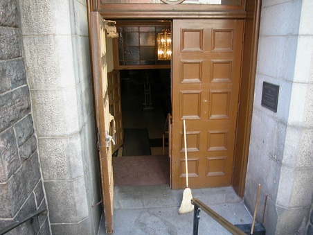 Enlarge photo 1