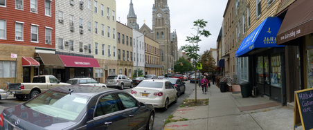 Driggs Ave (Humboldt St-Russell St)