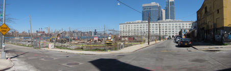 River St and Metropolitan