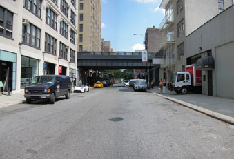 520 W25th St