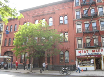 137 2nd Ave