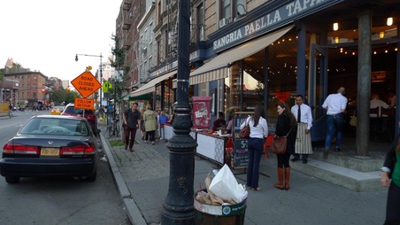 Greenwich Ave (Bank to 7th Ave)