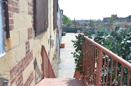 Enlarge photo 54