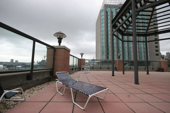 Enlarge photo 19