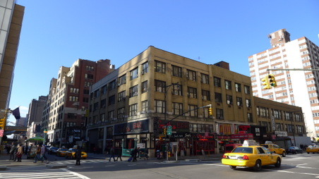 305 W 44th St