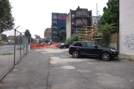Enlarge photo 11