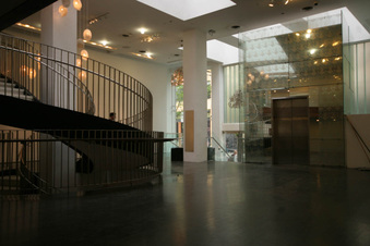 Enlarge photo 21