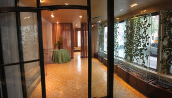 Enlarge photo 12
