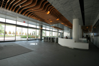 Enlarge photo 19