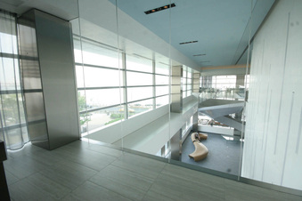 Enlarge photo 98