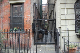 Clinton Court, Hell's Kitchen