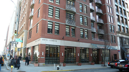 Giraffe Hotel