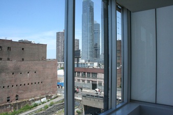 Enlarge photo 35