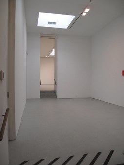 Enlarge photo 2