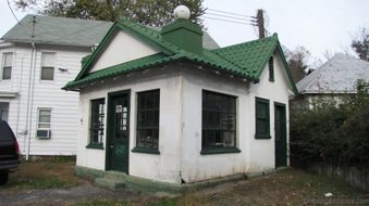 Unionville-Very old gas station