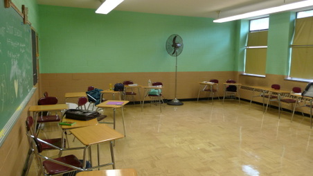 Room 19S 23ft x 32ft