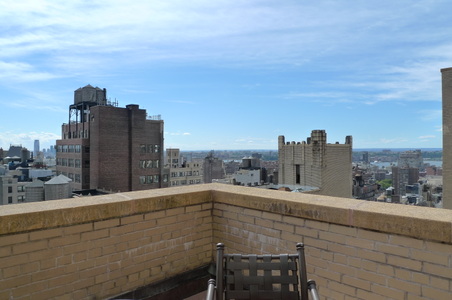 Enlarge photo 14