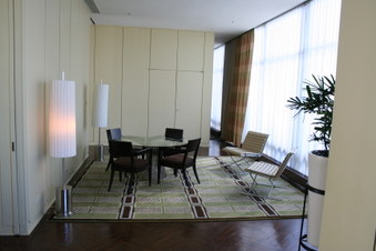 Enlarge photo 14