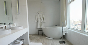 Enlarge photo 32